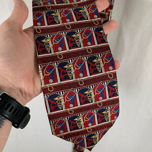 Smithsonian Tie Men's 65" Red Medial Print 100% Silk Doctor Classic